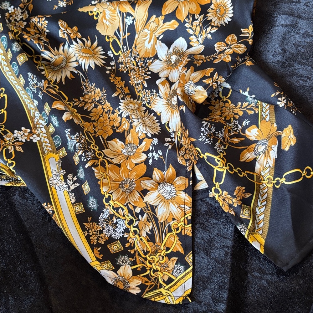 Princess Polly Black and Gold Floral Chain Dress 6 - Picture 5 of 5